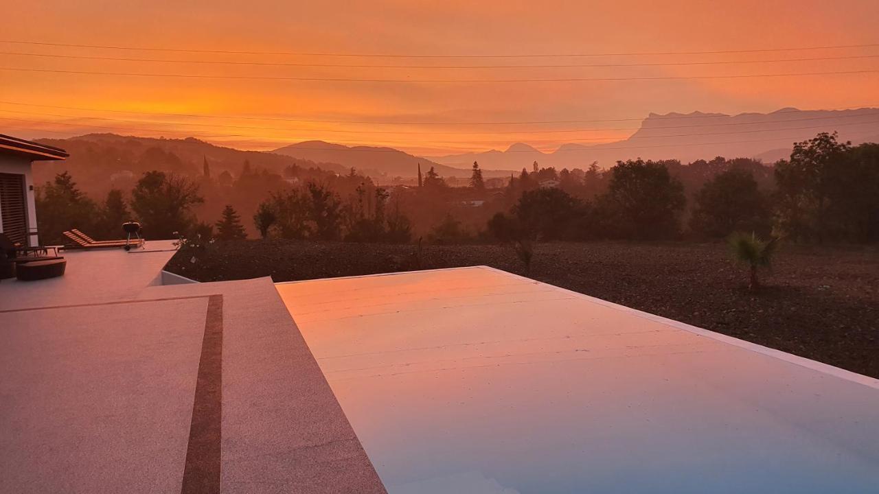 Studio Independant Vue Magnifique Et Au Calme Crest Zewnętrze zdjęcie